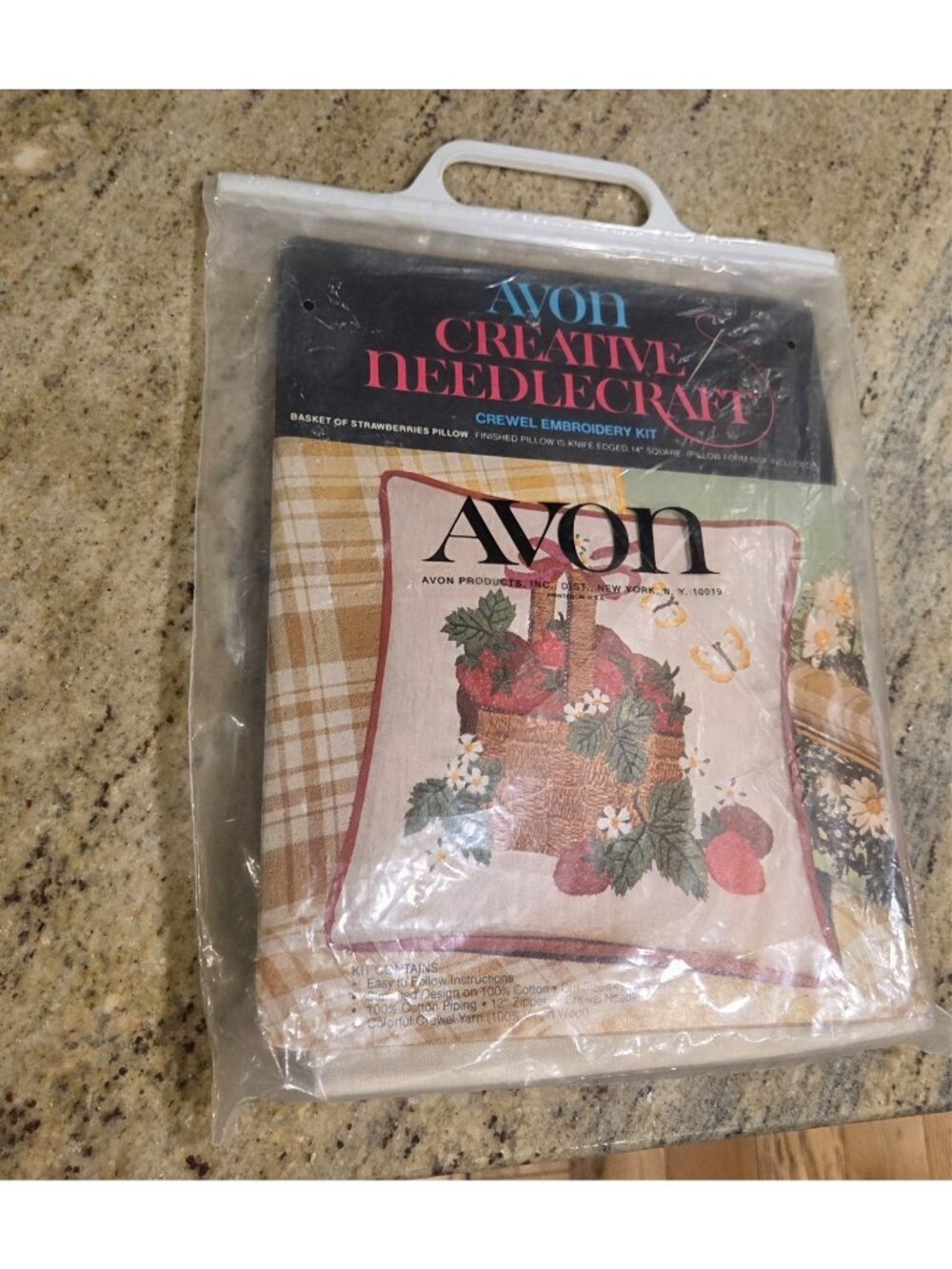 Basket of Strawberries Vintage Crewel Pillow Kit Avon NIP 14x14 wool yarn